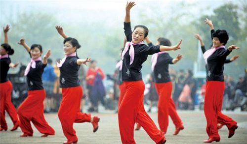 法国学者 实在是搞不懂中国人,为何连老年人都这么有活力